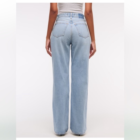 NWT Abercrombie and Fitch Curve Love High Rise Loose Jeans Size 34 Long - Picture 14 of 15